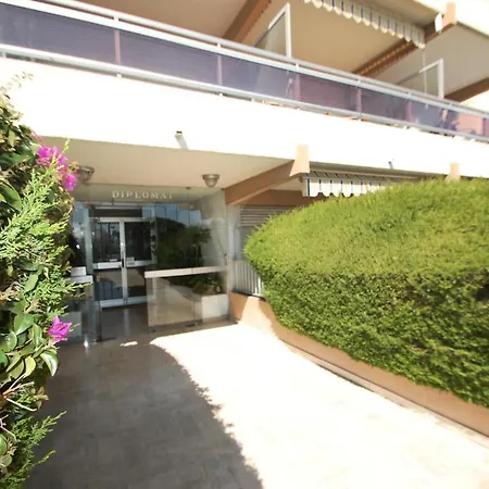 Apartment Le Diplomat - Studio Pour 4 Personnes 324